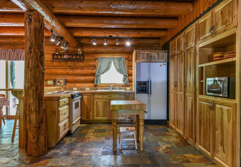 1668 Gull Ln SW, Nisswa, MN 56468
