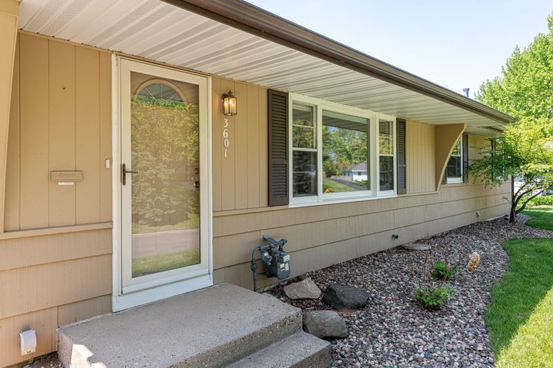 3601 W 88th St, Bloomington, MN 55431