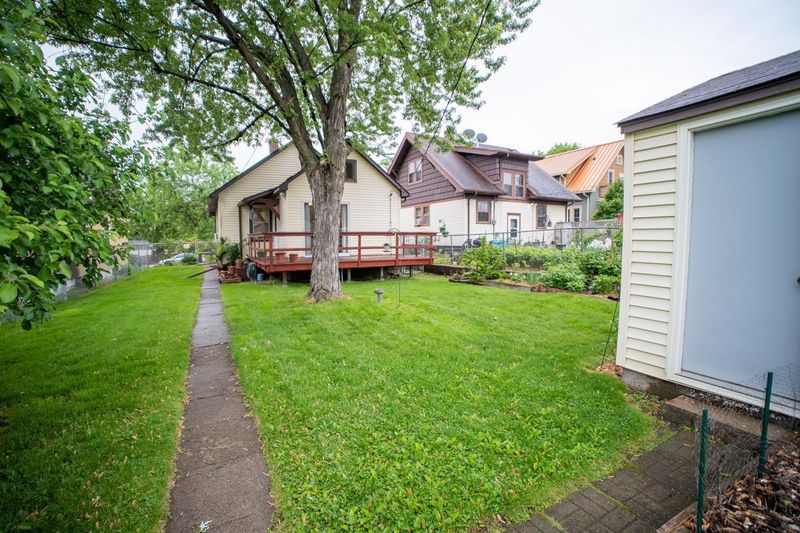 1127 Charles Ave, Saint Paul, MN 55104
