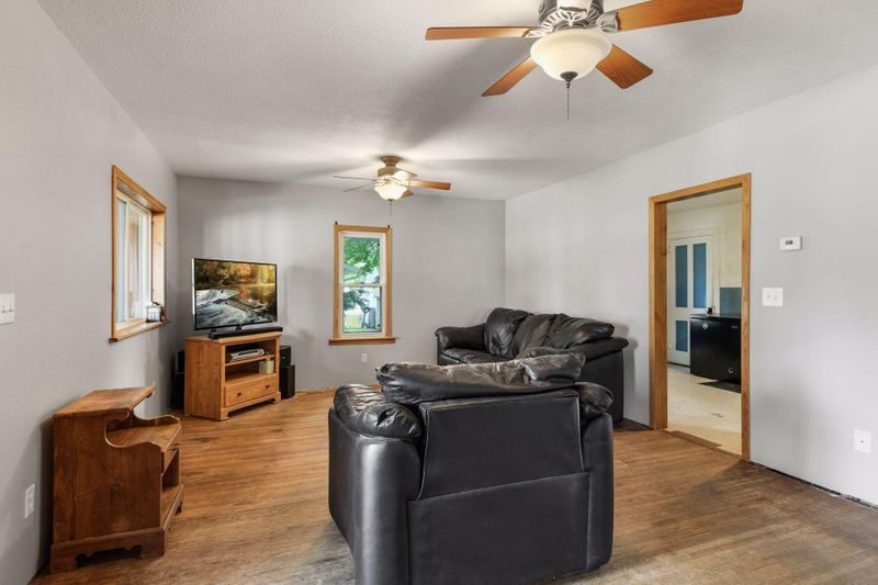210 5th Ave SE, Waseca, MN 56093