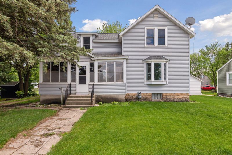 210 5th Ave SE, Waseca, MN 56093