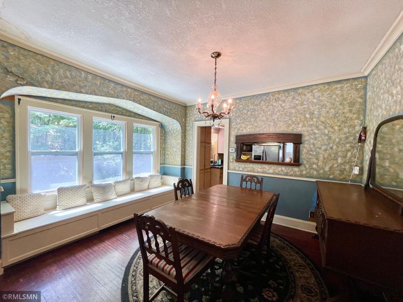 4038 Williston Rd, Minnetonka, MN 55345
