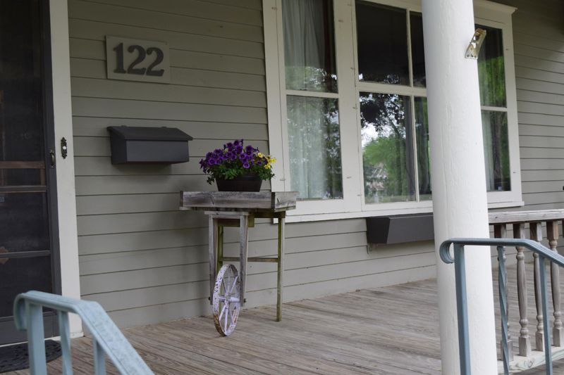 122 W University St, Owatonna, MN 55060
