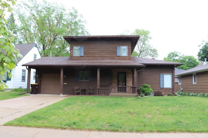 847 S Prairie Ave, Fairmont, MN 56031