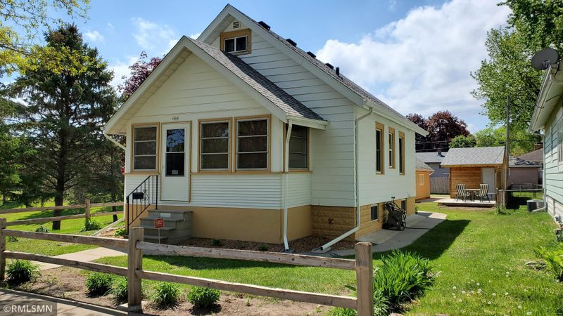1852 Ross Ave E, Saint Paul, MN 55119