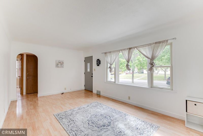 1210 Conway St, Saint Paul, MN 55106
