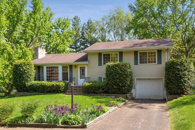 17815 3rd Ave N, Plymouth, MN 55447