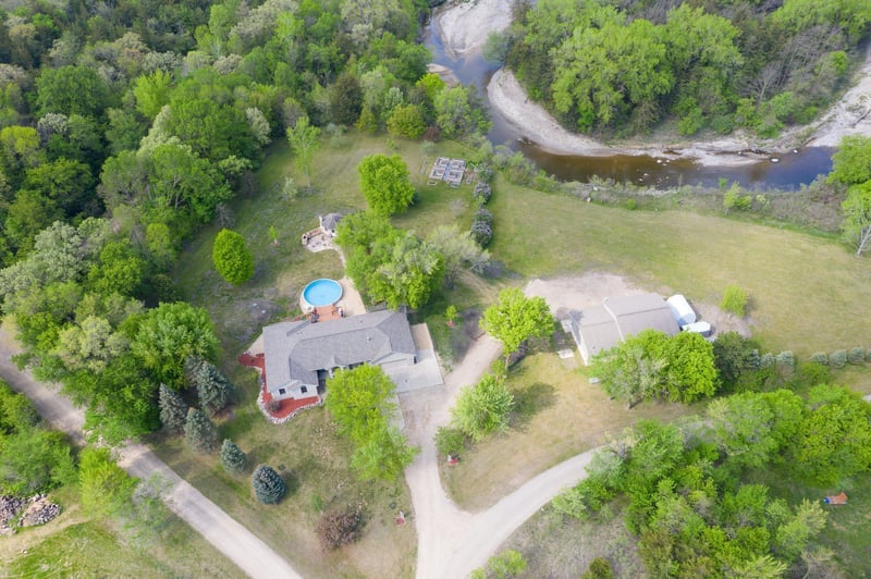301 Caribou Trl, Good Thunder, MN 56037