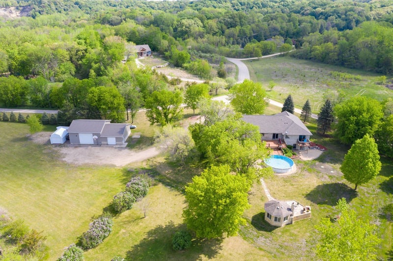 301 Caribou Trl, Good Thunder, MN 56037