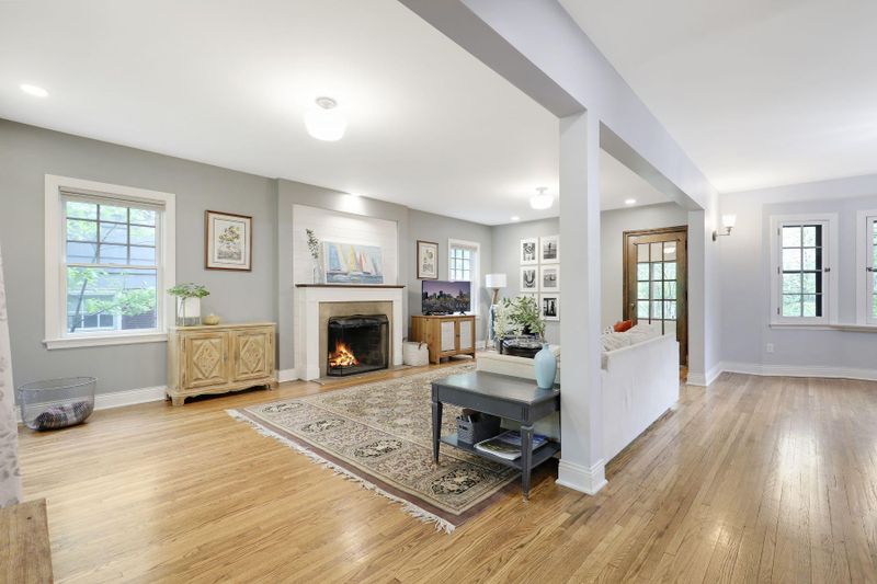 1551 Grantham St, Saint Paul, MN 55108