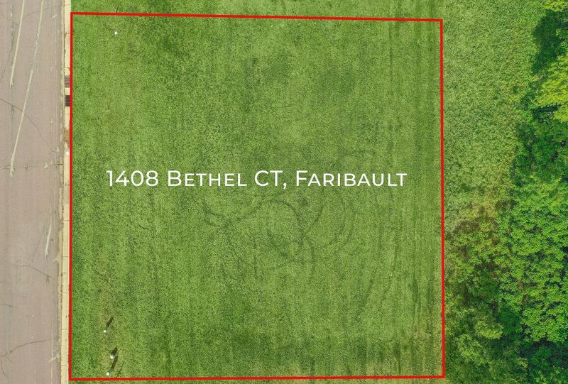1408 Bethel Ct, Faribault, MN 55021
