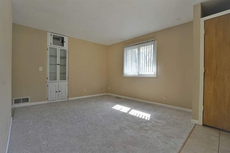364 Hawthorne Ave E, Saint Paul, MN 55101