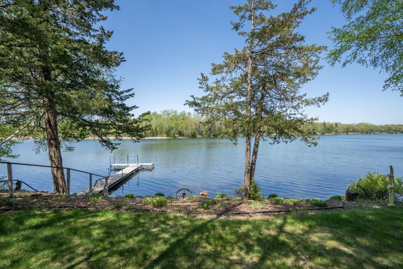 11604 207th Ave NE, New London, MN 56273