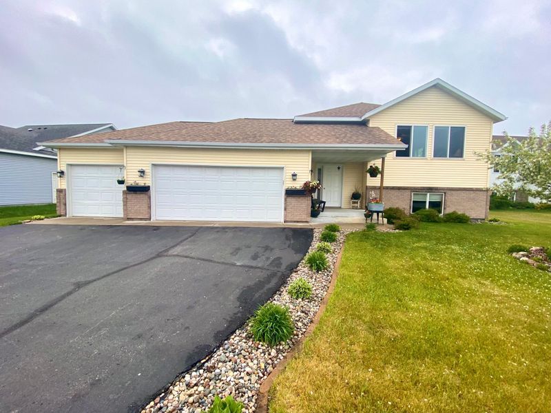 5310 16th St N, Saint Cloud, MN 56303