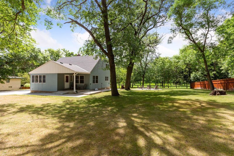 5813 Winnetka Ave N, New Hope, MN 55428