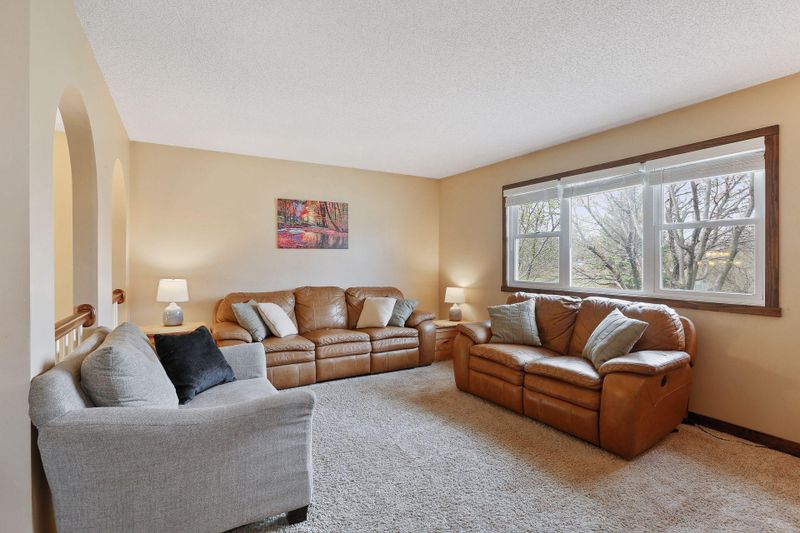7519 Fairfield Rd, Brooklyn Park, MN 55444