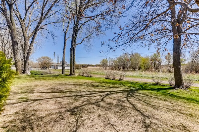 2084 121st Ln NW, Coon Rapids, MN 55448