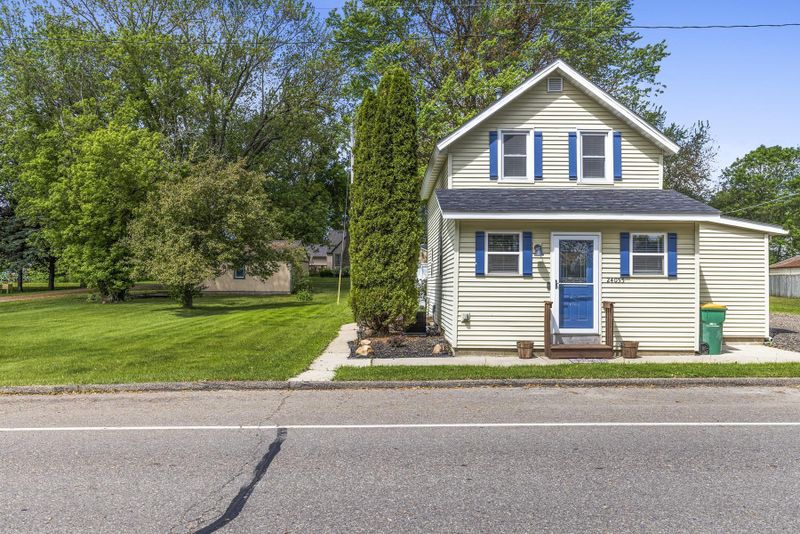 24055 Hogan Ave, New Trier, MN 55031