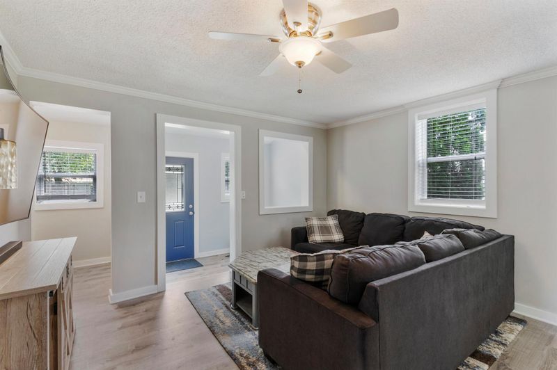 24055 Hogan Ave, New Trier, MN 55031