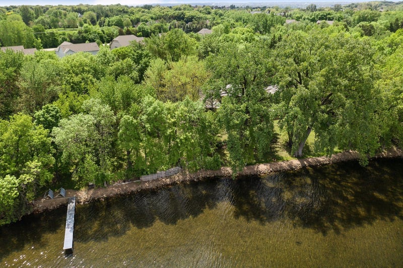 9450 Lakeland Ter, Eden Prairie, MN 55347