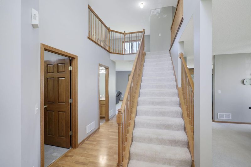 226 Sibley Cir, Carver, MN 55315