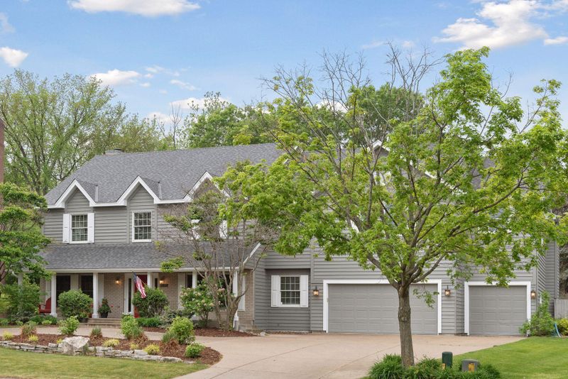 10939 Purdey Rd, Eden Prairie, MN 55347