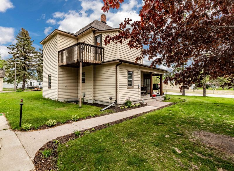 401 Main St, New Munich, MN 56356
