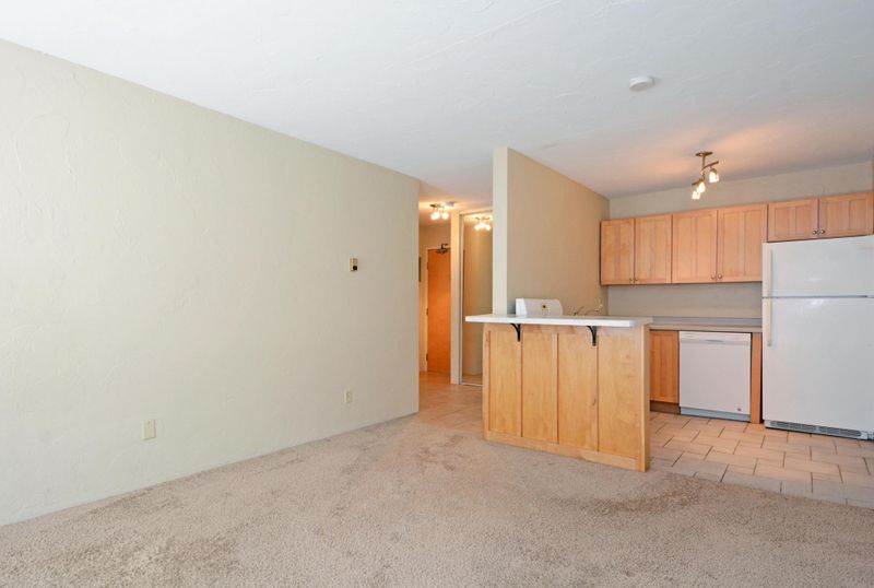2525 3rd Ave S #112, Minneapolis, MN 55404