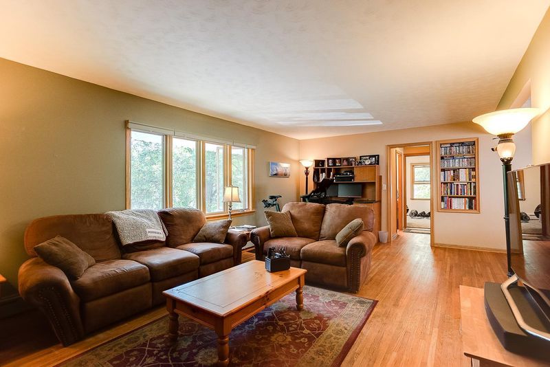 45 Albert St S #5, Saint Paul, MN 55105