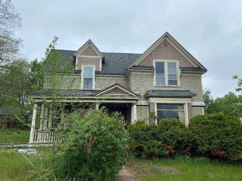 306 Mcgraw St, Eau Claire, WI 54701