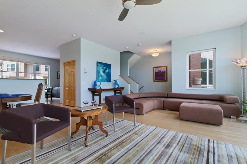 2329 River Pointe Cir, Minneapolis, MN 55411
