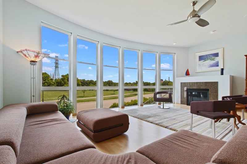 2329 River Pointe Cir, Minneapolis, MN 55411