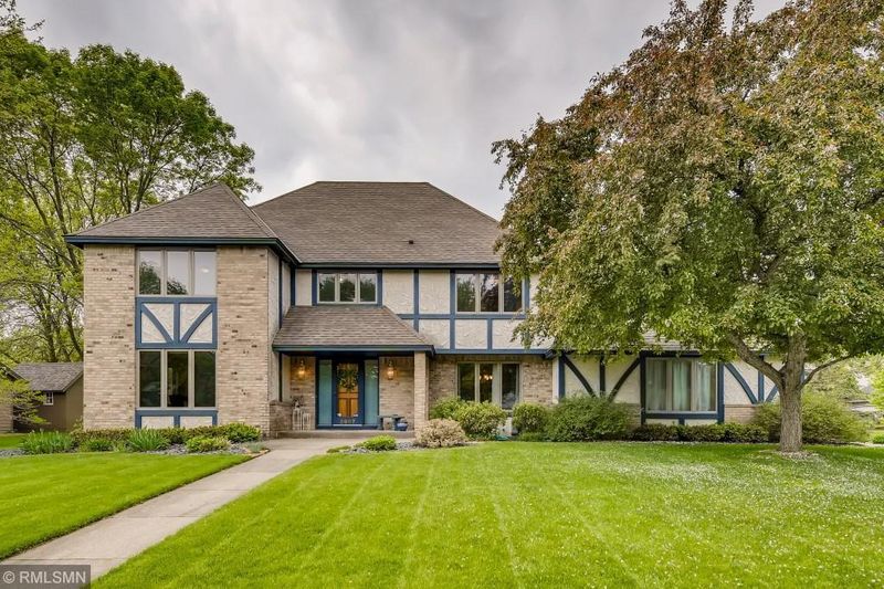 5987 Scenic Pl, Shoreview, MN 55126