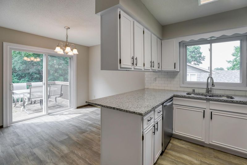 7585 Dallas Ln N, Maple Grove, MN 55311