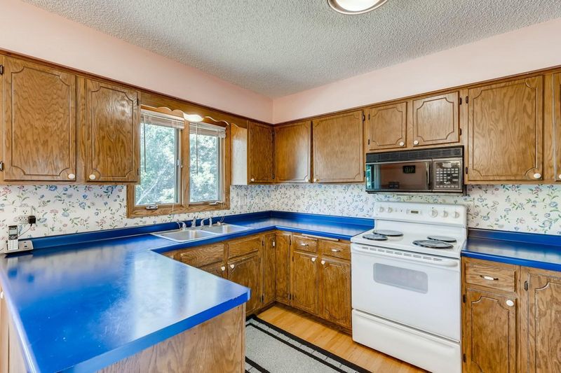 9353 Hamlet Ave S, Cottage Grove, MN 55016