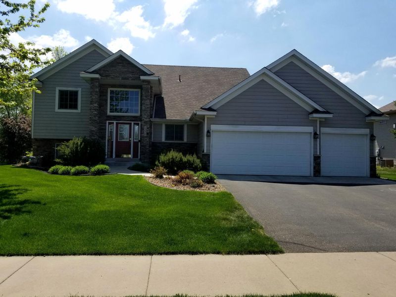1370 Cobblestone Rd N, Champlin, MN 55316