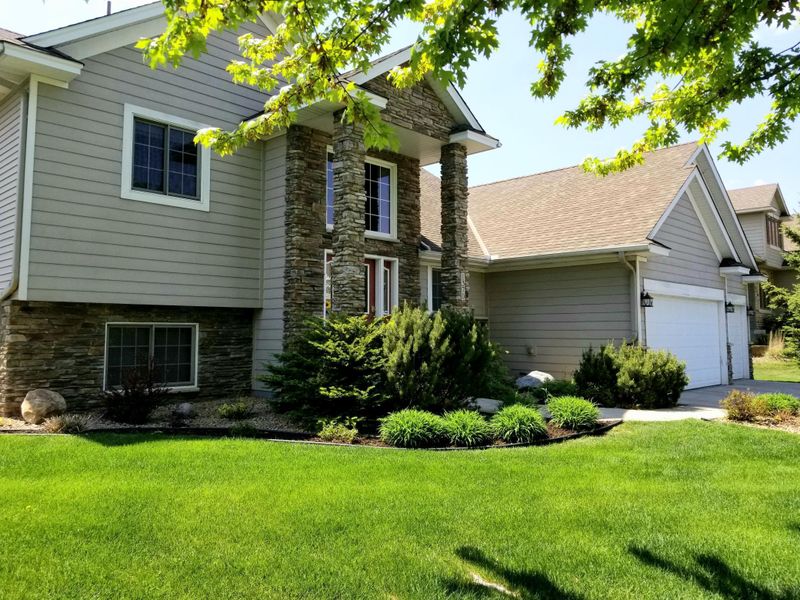 1370 Cobblestone Rd N, Champlin, MN 55316