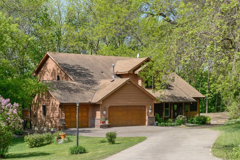 655 Trails End Rd, Minnetrista, MN 55364