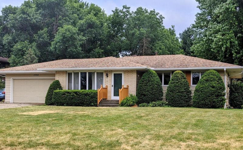 1508 Babbitt Ct, Faribault, MN 55021