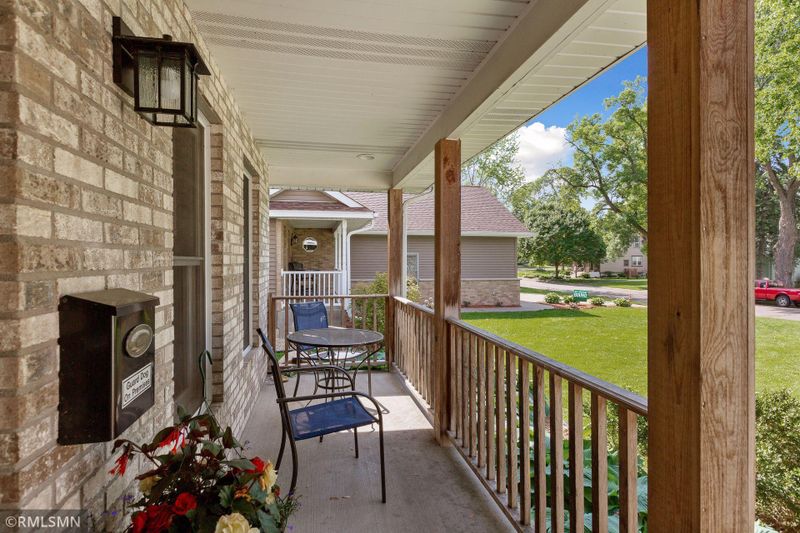 2520 16th Ave E, North Saint Paul, MN 55109