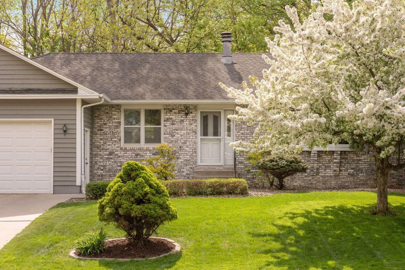 18423 Twilight Trl, Eden Prairie, MN 55346