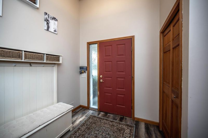 14415 Embassy Ave, Apple Valley, MN 55124