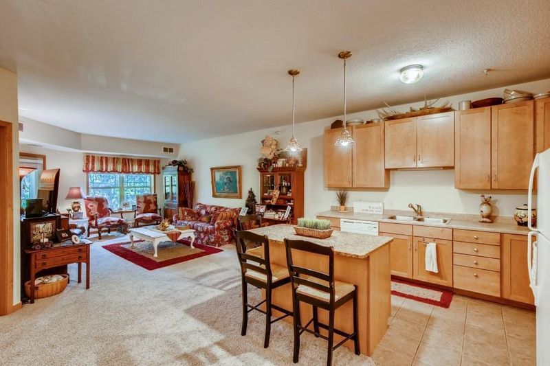 2103 Silver Bell Rd #203, Eagan, MN 55122