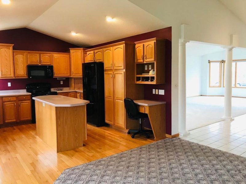 809 24th St SE, Willmar, MN 56201