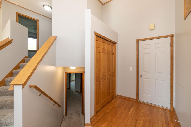 15937 Garrett Dr, Apple Valley, MN 55124