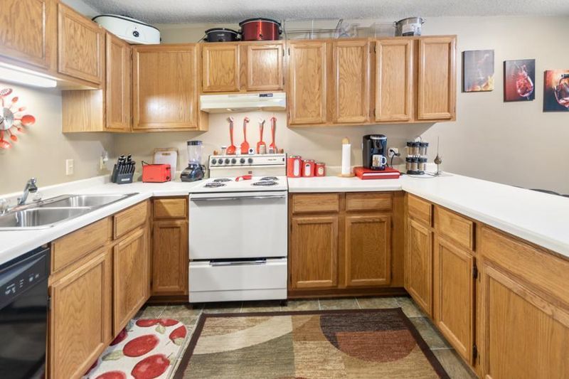 815 Creekside Cir, Buffalo, MN 55313