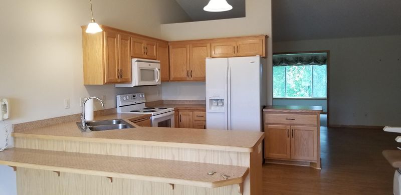 908 Shady Ridge Ln, Braham, MN 55006