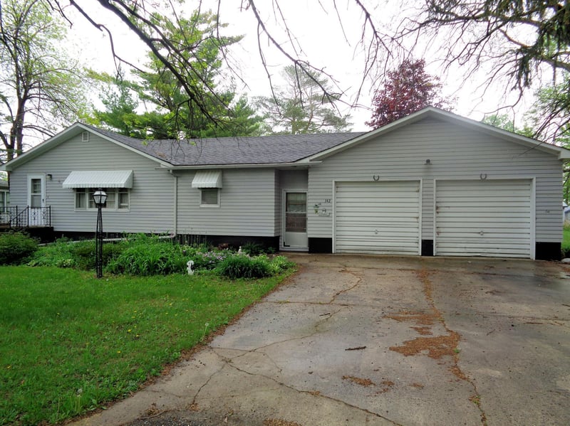 342 1st St, Boyd, MN 56218