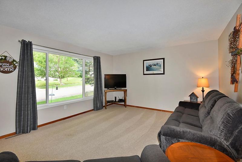 835 3rd Ave SW, Faribault, MN 55021