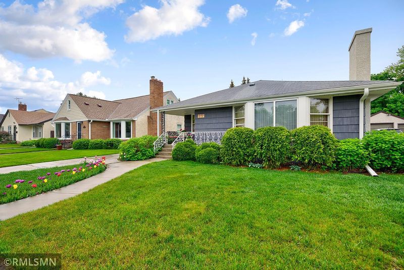1348 Maywood St, Saint Paul, MN 55117